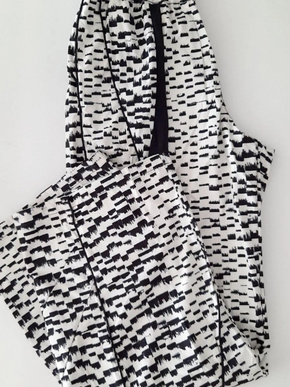 Free People FP Movement Aces Printed Pants Scratch Concrete Combo Size M - Picture 9 of 13